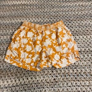 Briggs Women’s Large Orange Floral Shorts